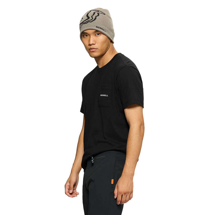 camiseta masculina de manga curta com bolso e modelagem relaxada - preta