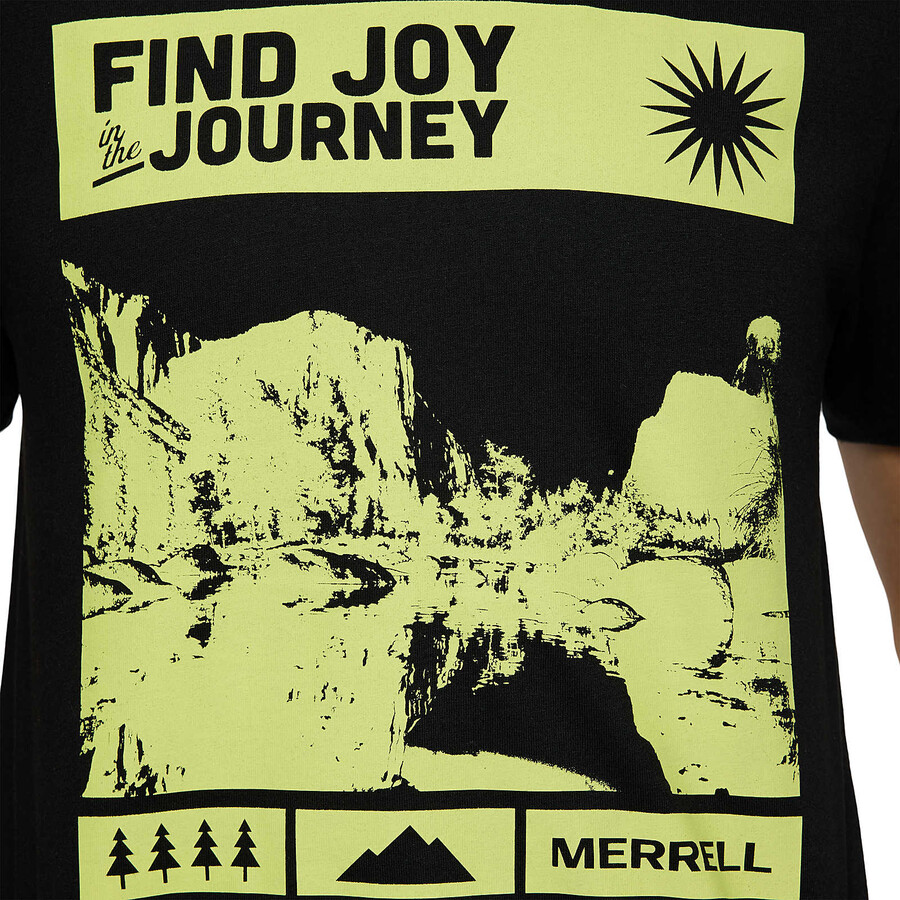 camiseta com estampa find joy - manga curta preta