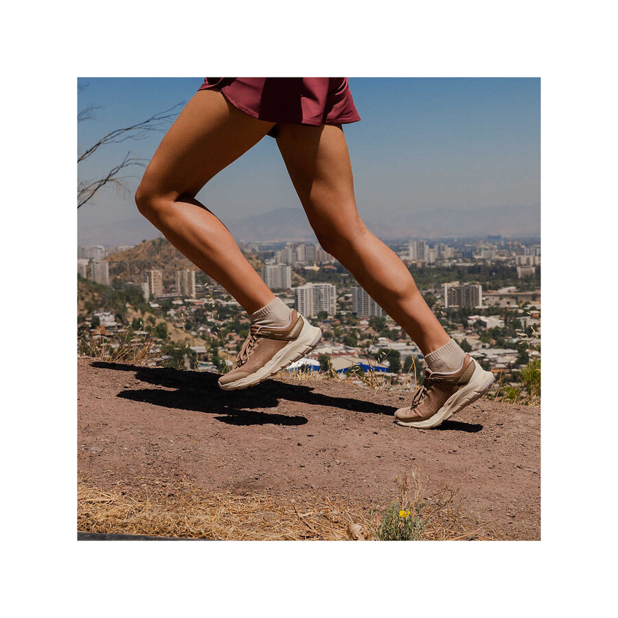 tênis de corrida feminino antora 4 trail brancocinza