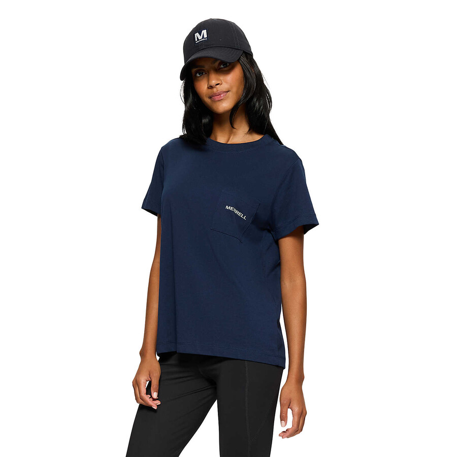 camiseta feminina de manga curta com bolso e modelagem relaxada - azul marinho noite